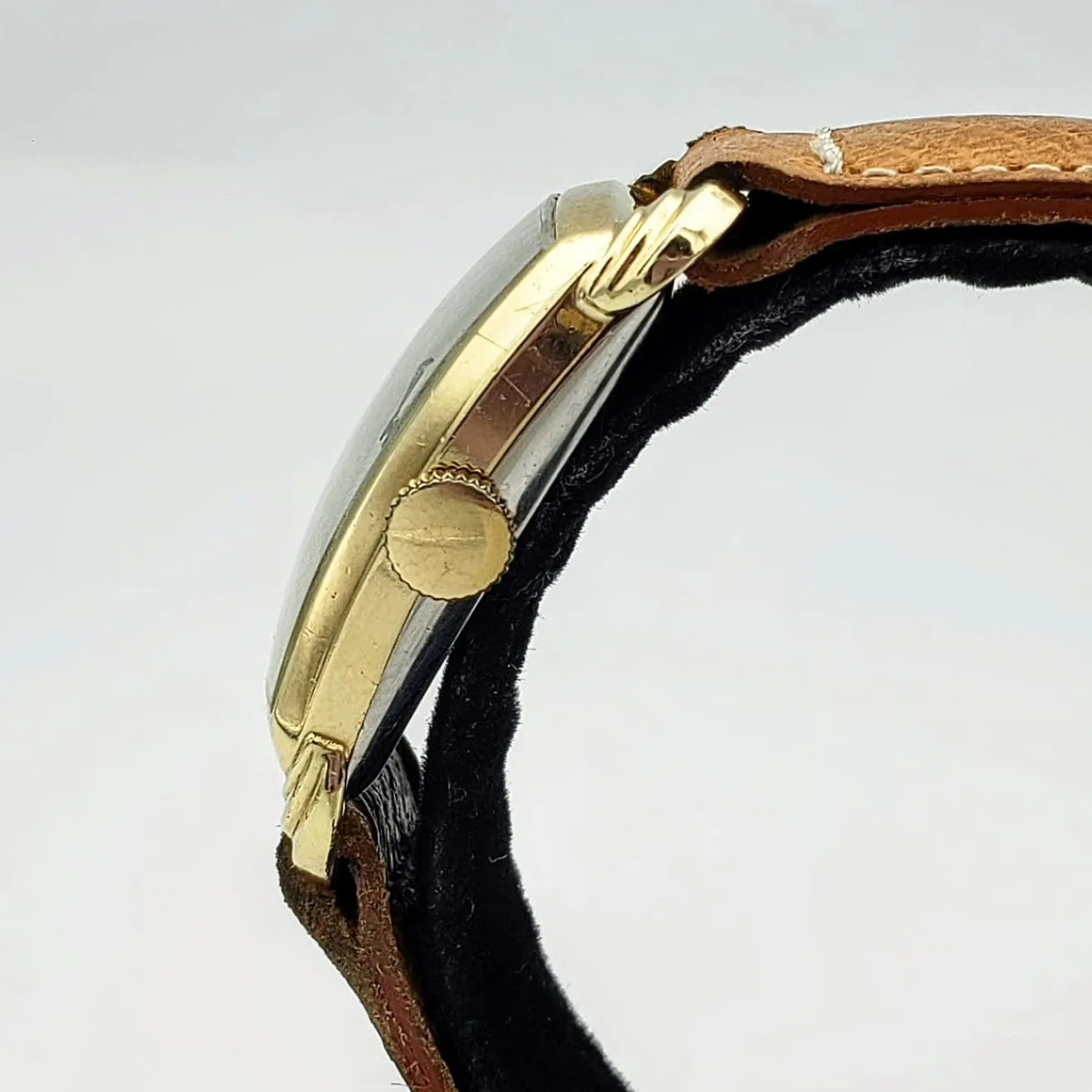 1947 BULOVA Senator Two-Tone Black Dial U.S.A. Caliber 8AE 17 Jewels Watch