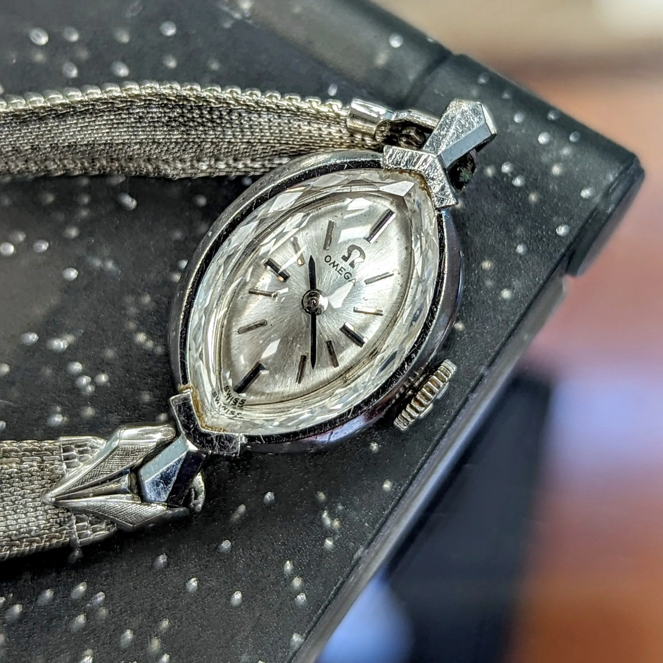 1962 OMEGA Ladies Cocktail Wristwatch 14K White GOLD Ref. A5692 Cal. 483 Vintage Watch