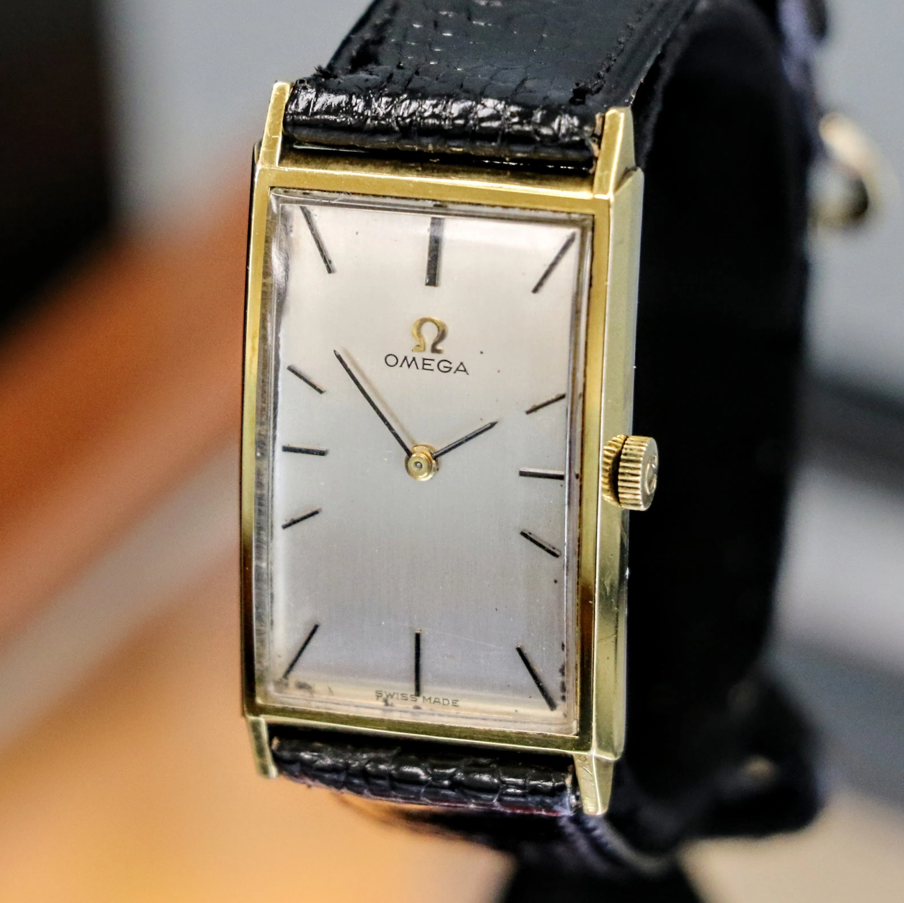 1965 OMEGA Jumbo Tank Wristwatch Ref. 111.016 Swiss Made 17 Jewels Cal. 620 Vintage Watch