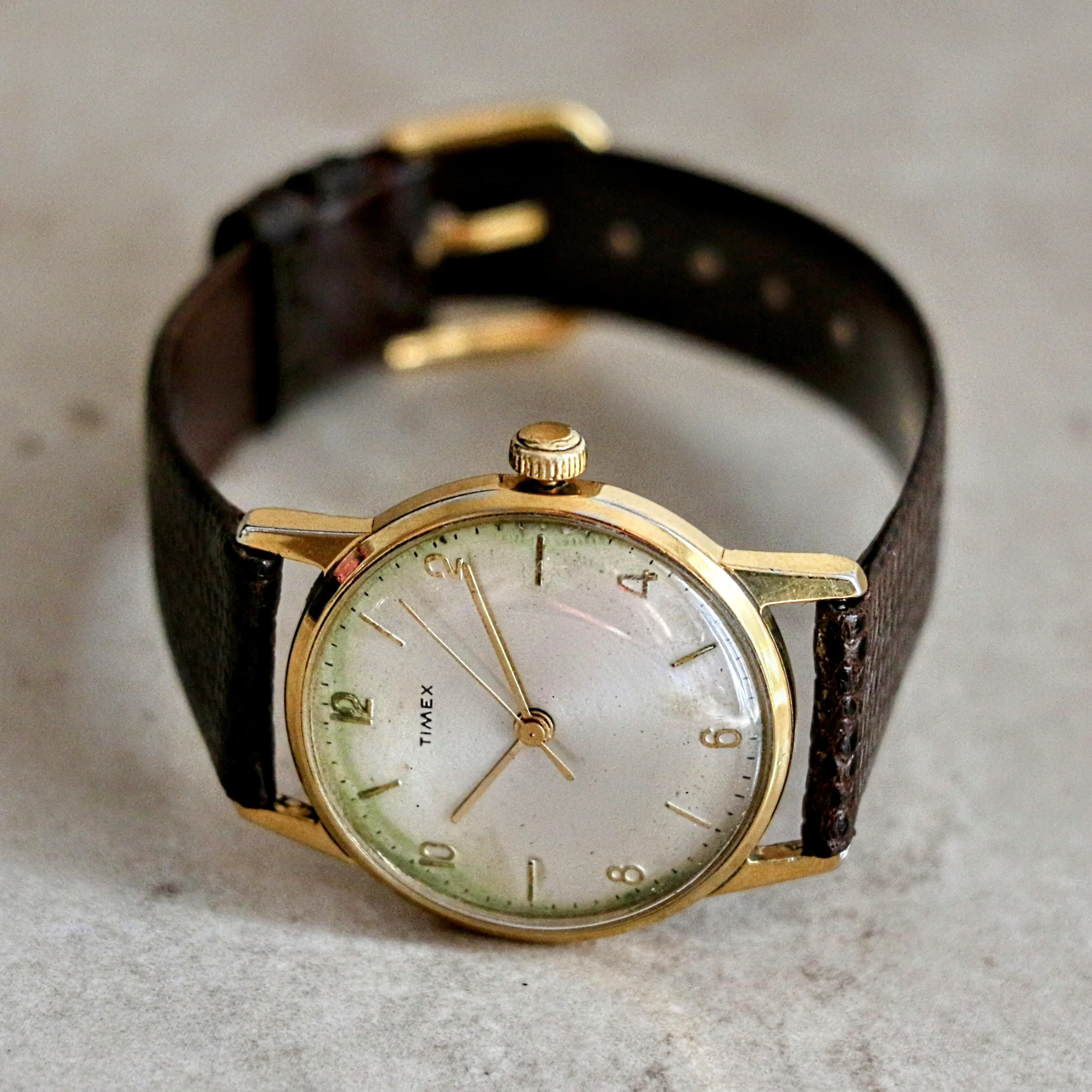 Classic TIMEX Watch Shock Resistant Manual Wind 32mm Vintage Wristwatch