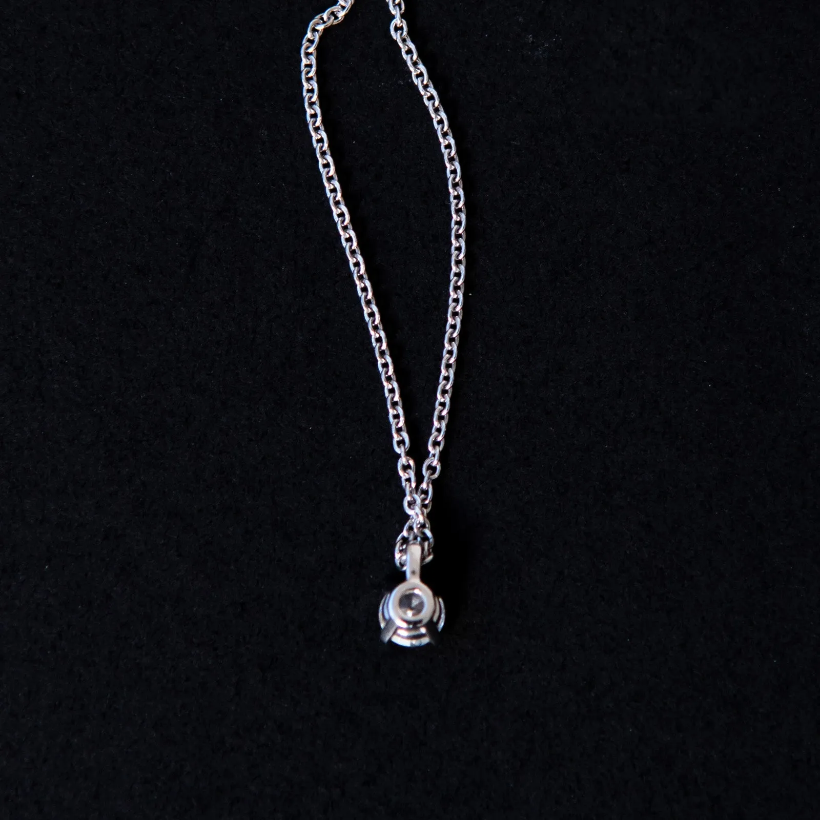 De Beers Classic Round Diamond Pendant Necklace