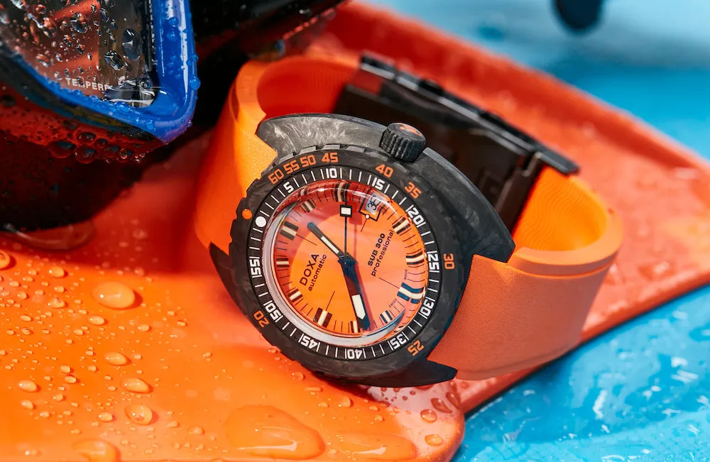 Doxa SUB 300 Carbon COSC Professional Rubber