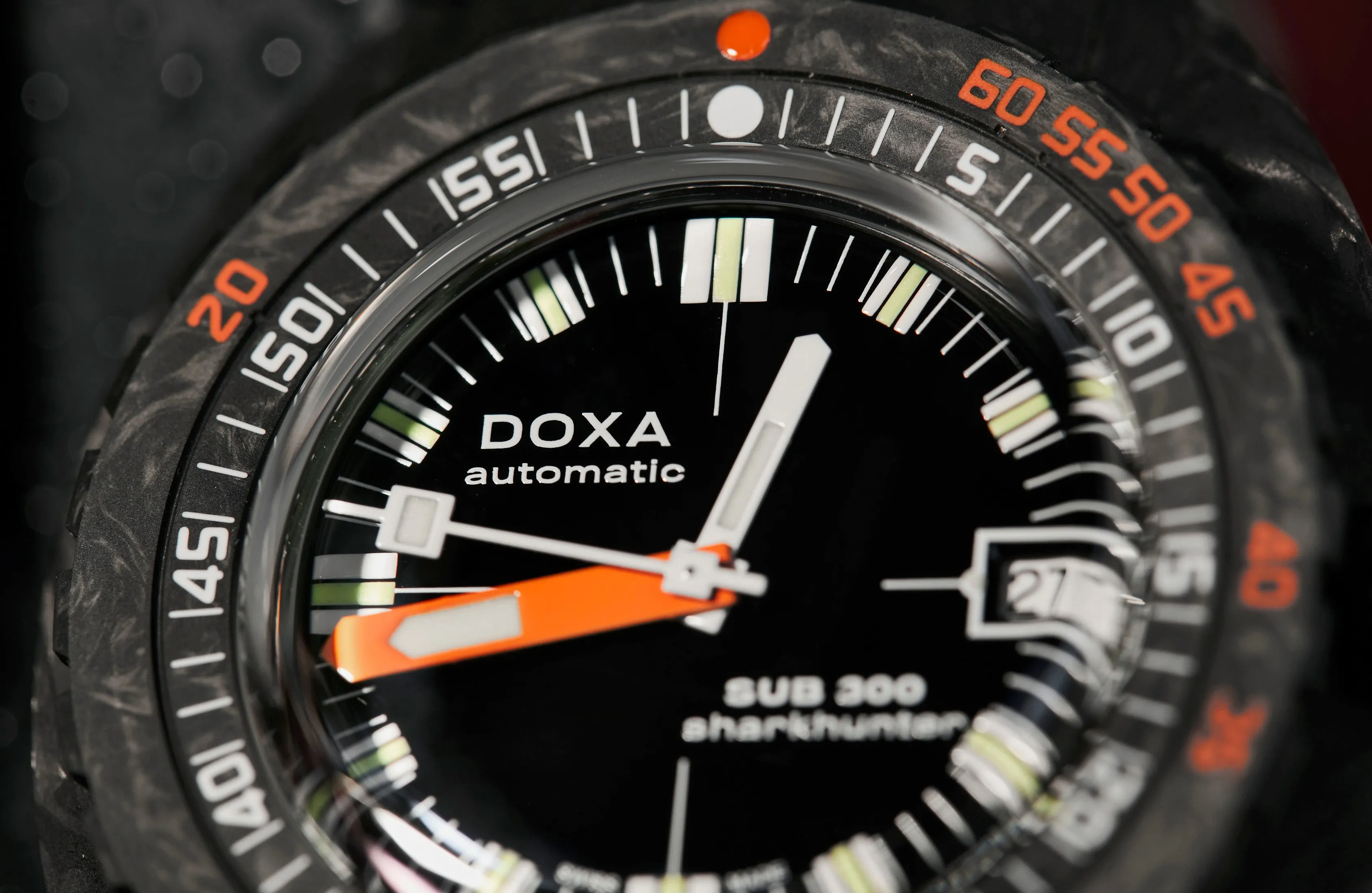 Doxa SUB 300 Carbon COSC Sharkhunter Rubber
