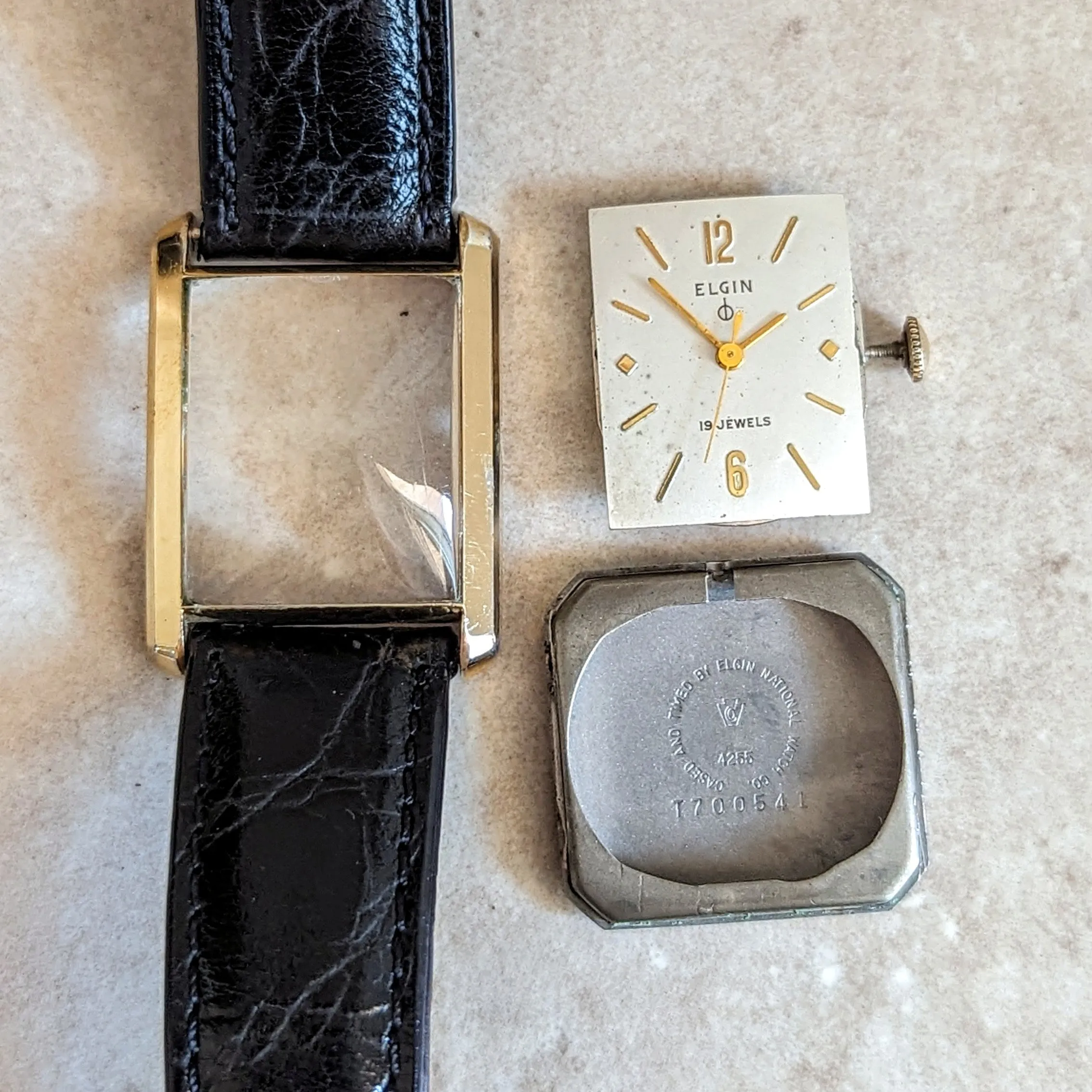 ELGIN DuraPower Wristwatch Cal. 752 ADJ’D 19 Jewels U.S.A Made Watch