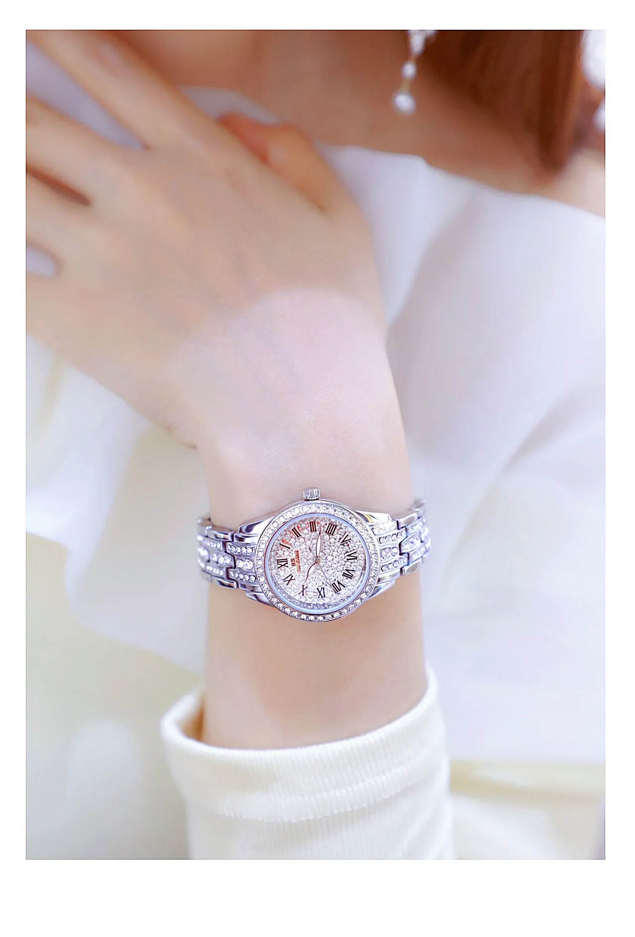 Hip Hop Luxury Women's Small Diamond Decor Silver Bracelet Wristwatch