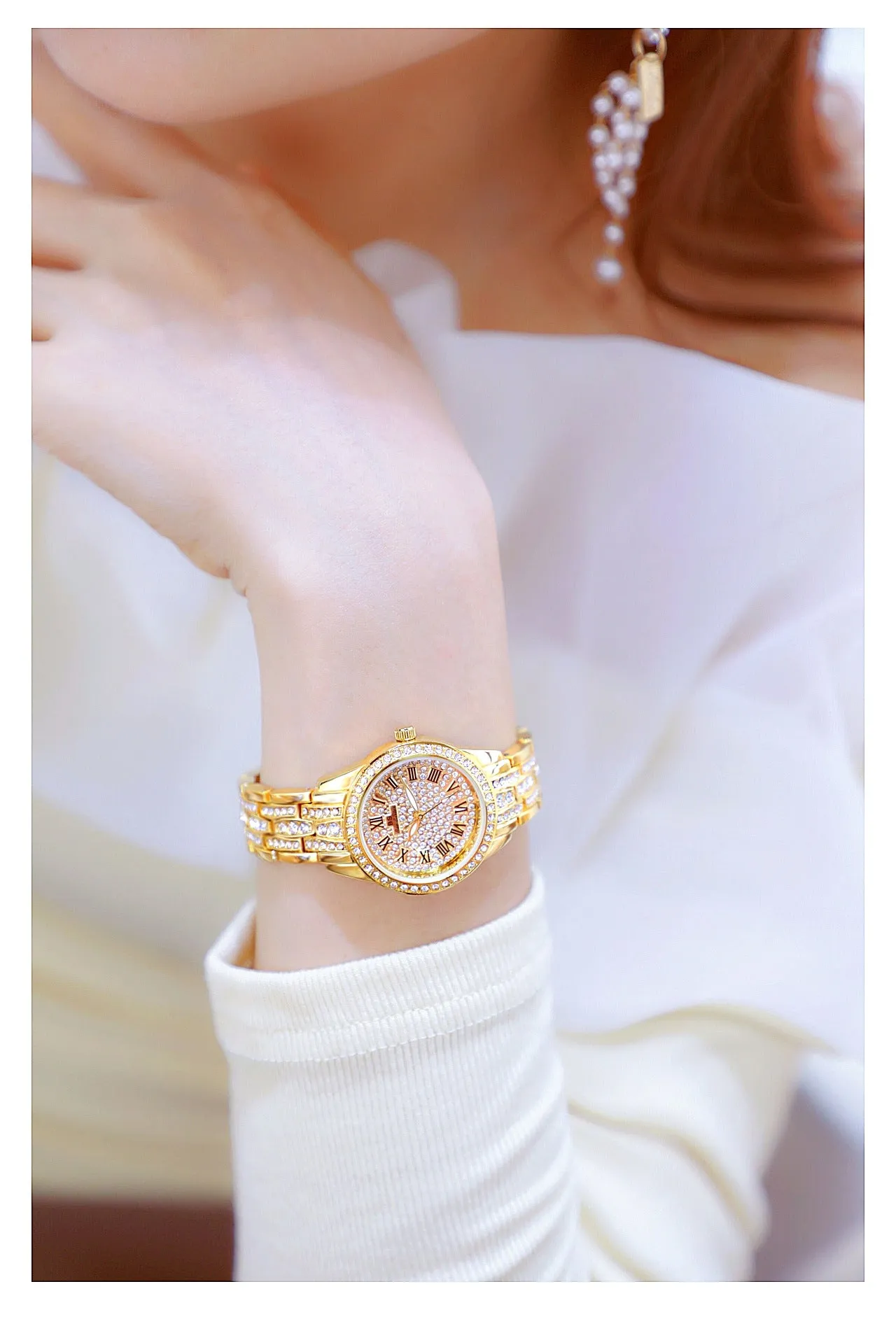 Hip Hop Luxury Women's Small Diamond Decor Silver Bracelet Wristwatch