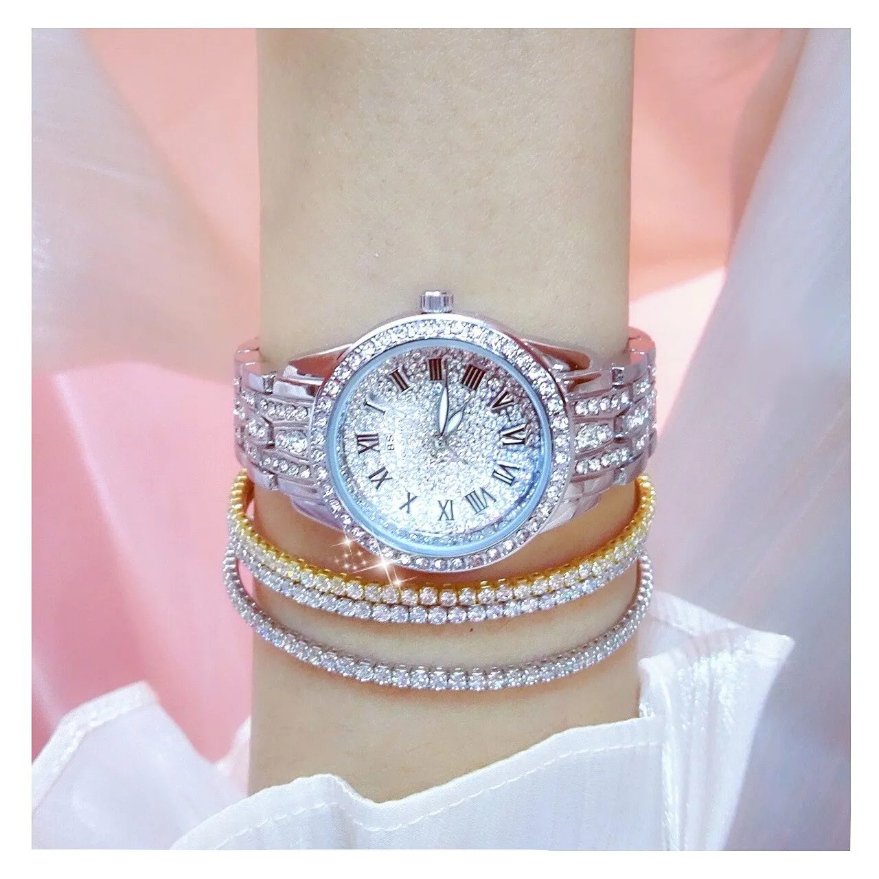 Hip Hop Luxury Women's Small Diamond Decor Silver Bracelet Wristwatch