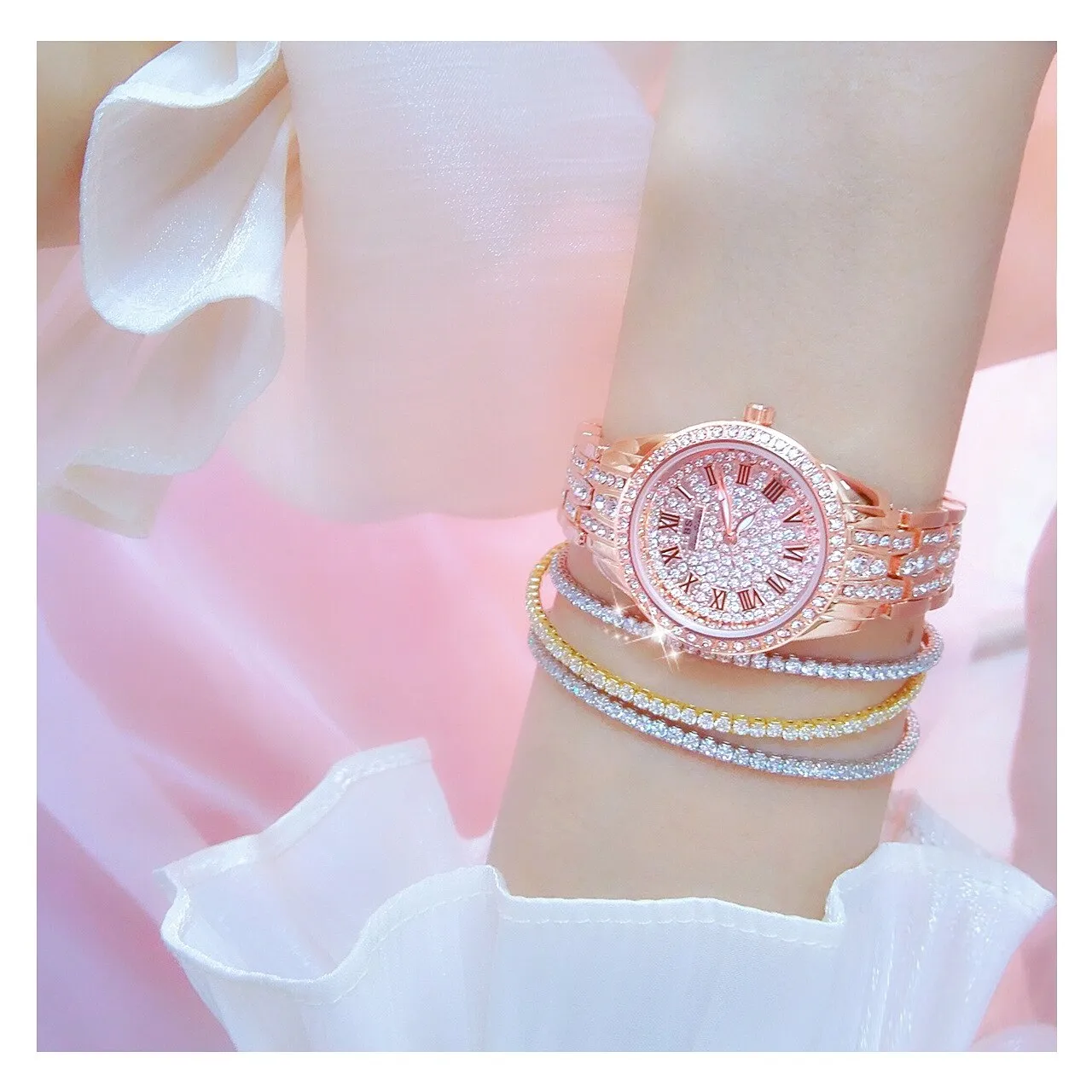 Hip Hop Luxury Women's Small Diamond Decor Silver Bracelet Wristwatch