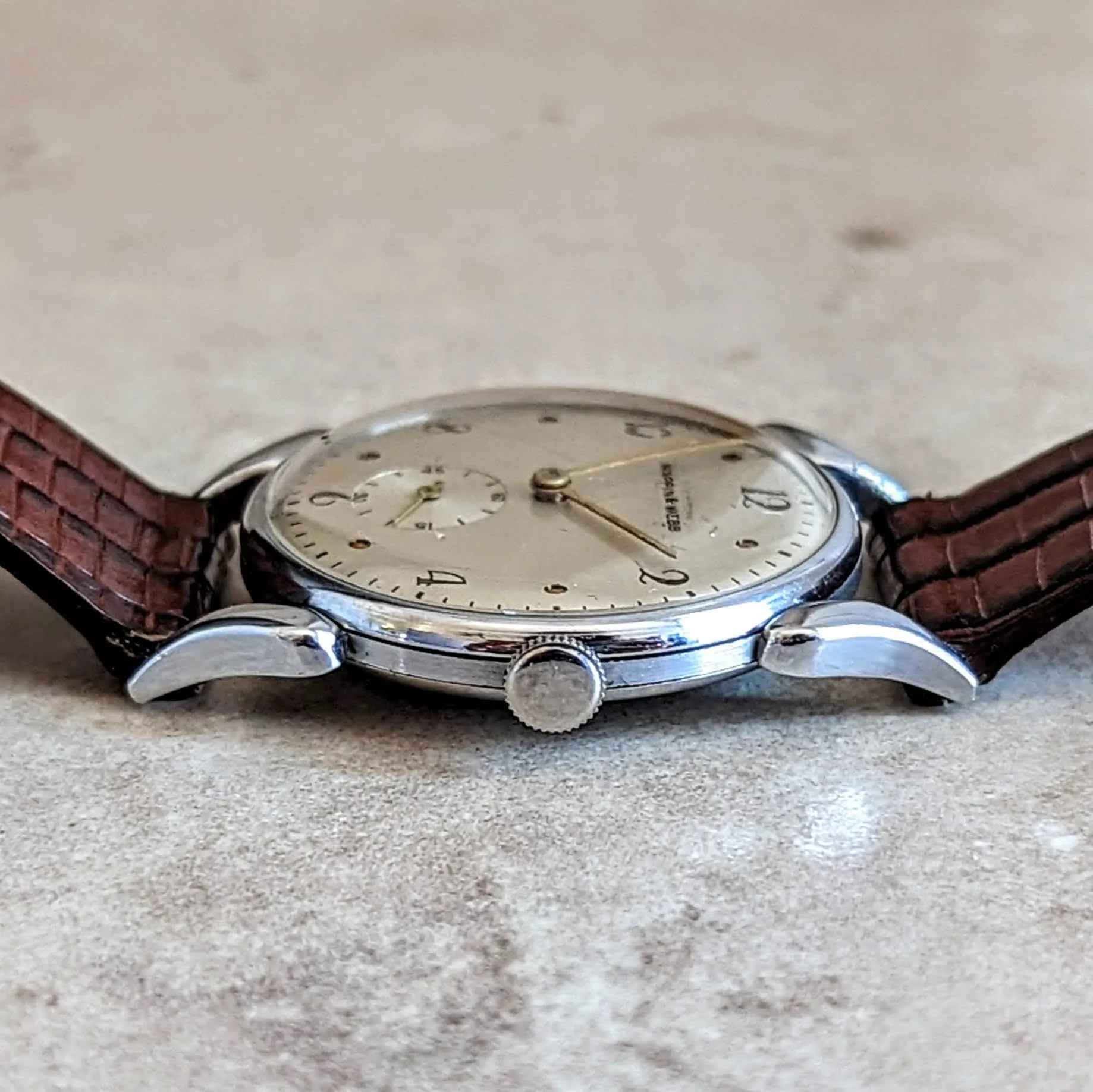 MAPPIN & WEBB 1940s Wristwatch by Parker Watch Co. 17 Jewels Cal. 11TS Swiss Made Watch