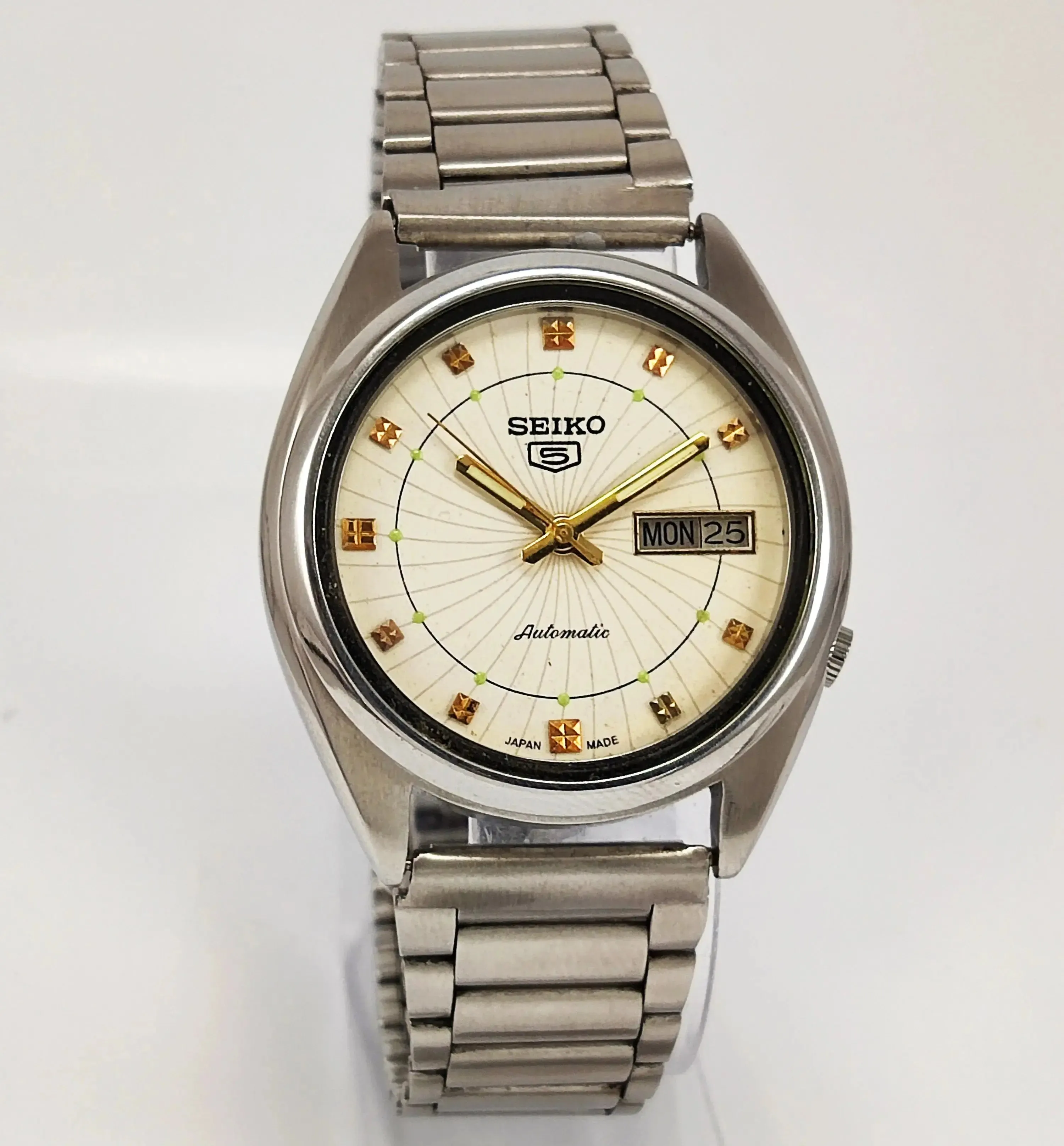 Seiko 5 Automatic Cream Dial 17 Jewels 7005A Men's Watch