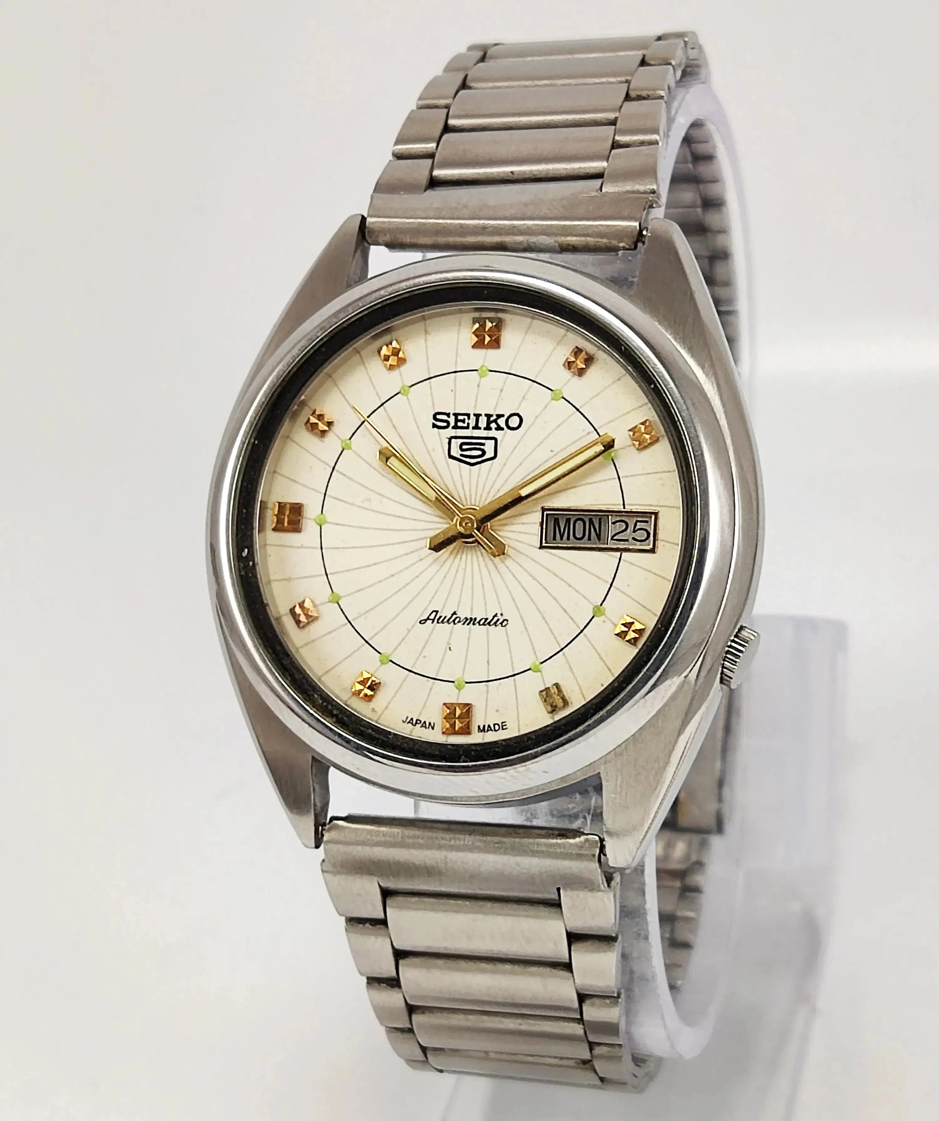 Seiko 5 Automatic Cream Dial 17 Jewels 7005A Men's Watch