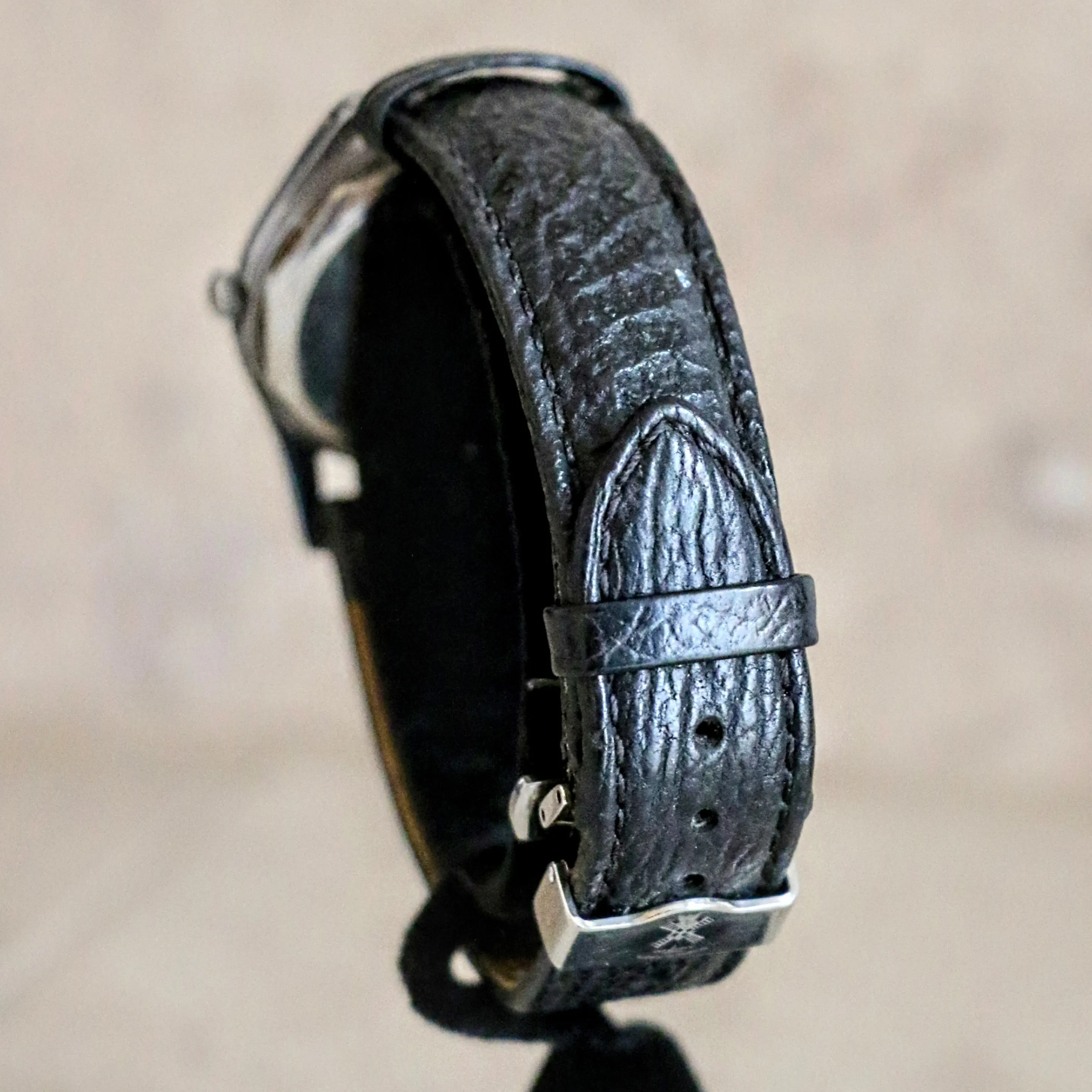 UNIVERSAL GENEVE Military WWII Wristwatch Caliber 267 17 Jewels Swiss Watch