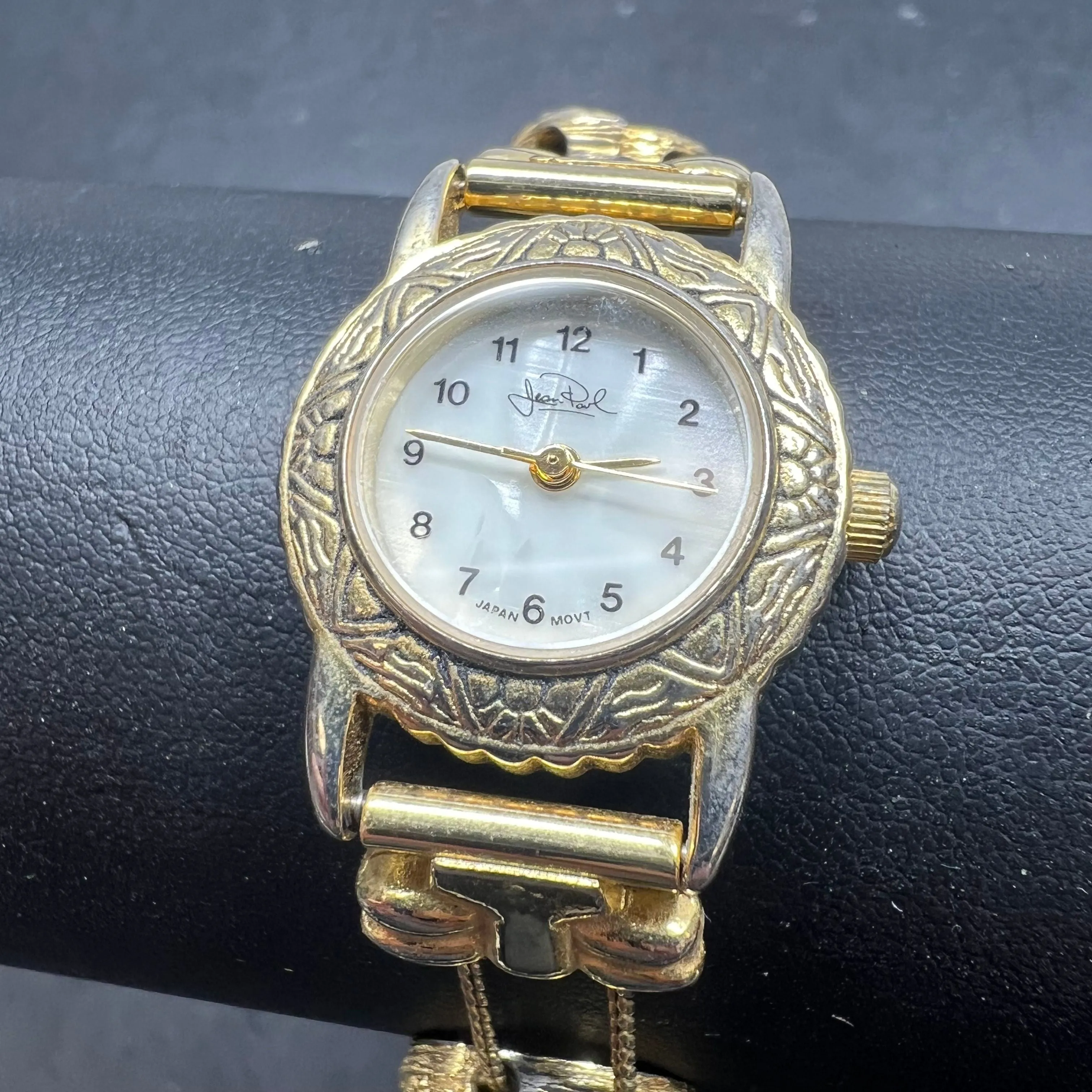Vintage Gold Tone Cat Charm Watch 1990s Style Works w/ New Battery