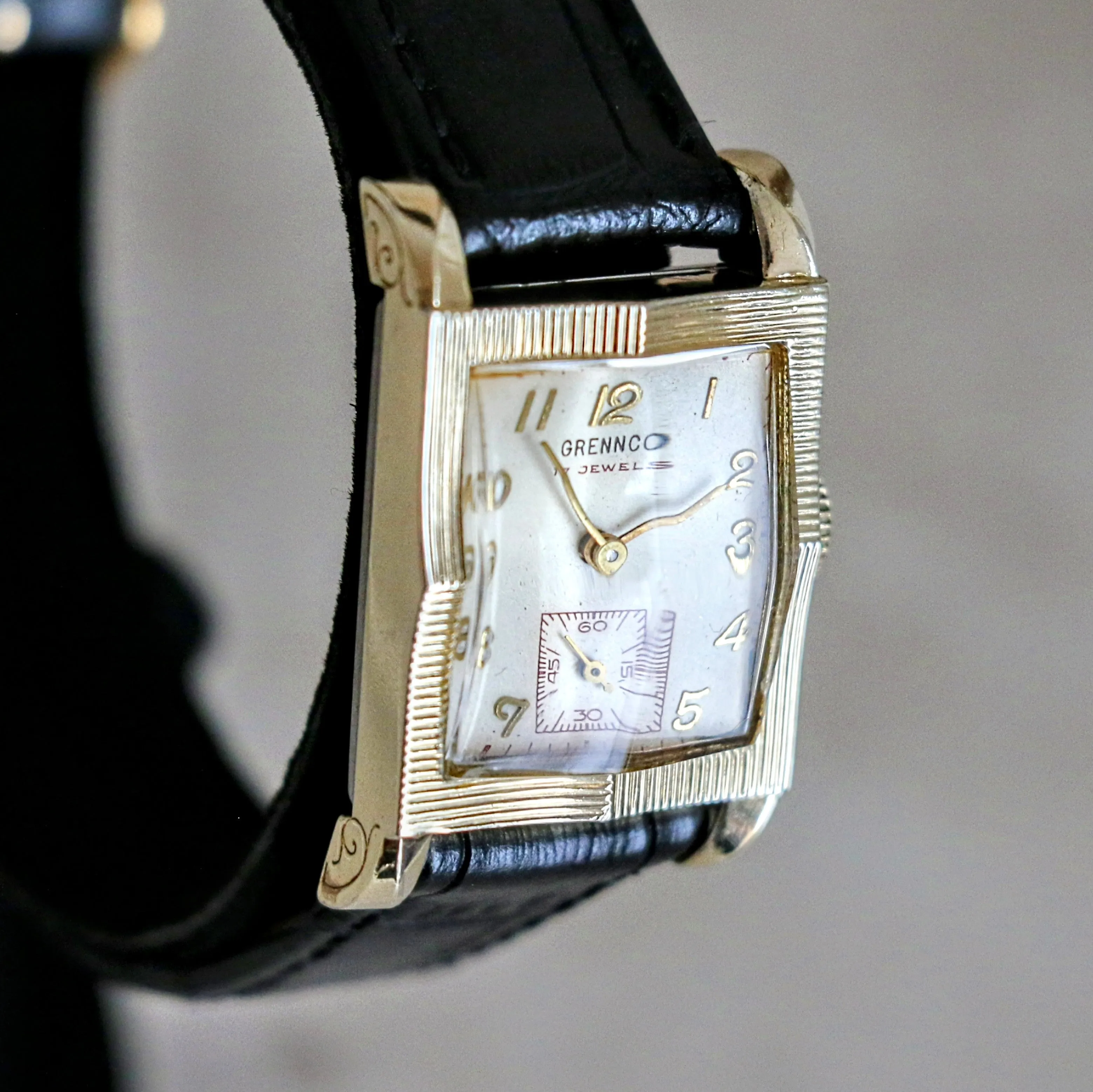 Vintage GRENNCO By AUREOLE Watch Fancy Case 17 Jewels Swiss Made Wristwatch