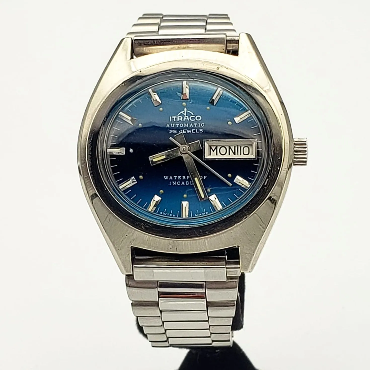 Vintage ITRACO Automatic Wristwatch Cal. ETA2789-1 25 J, Dual-Language Day/Date Watch